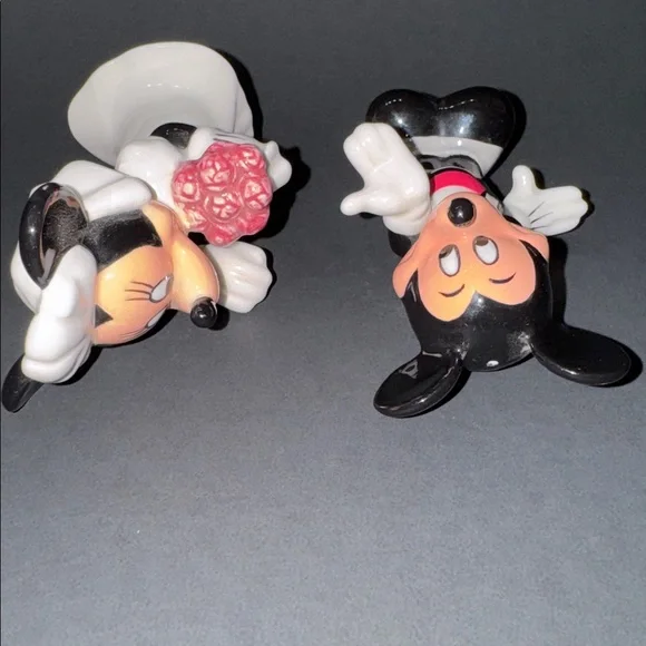 Disney Parks Wedding Mickey & Minnie Salt & Pepper Shakers - Picture 6 of 6